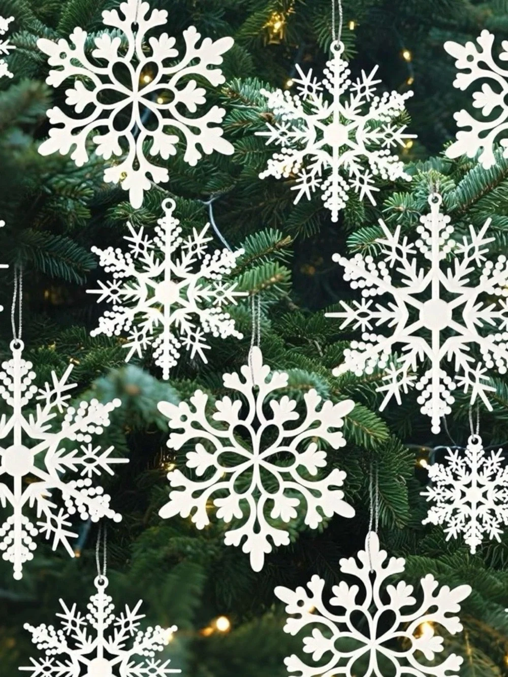 💞 New Set of 18 White Snowflake Christmas Tree Holiday Ornaments